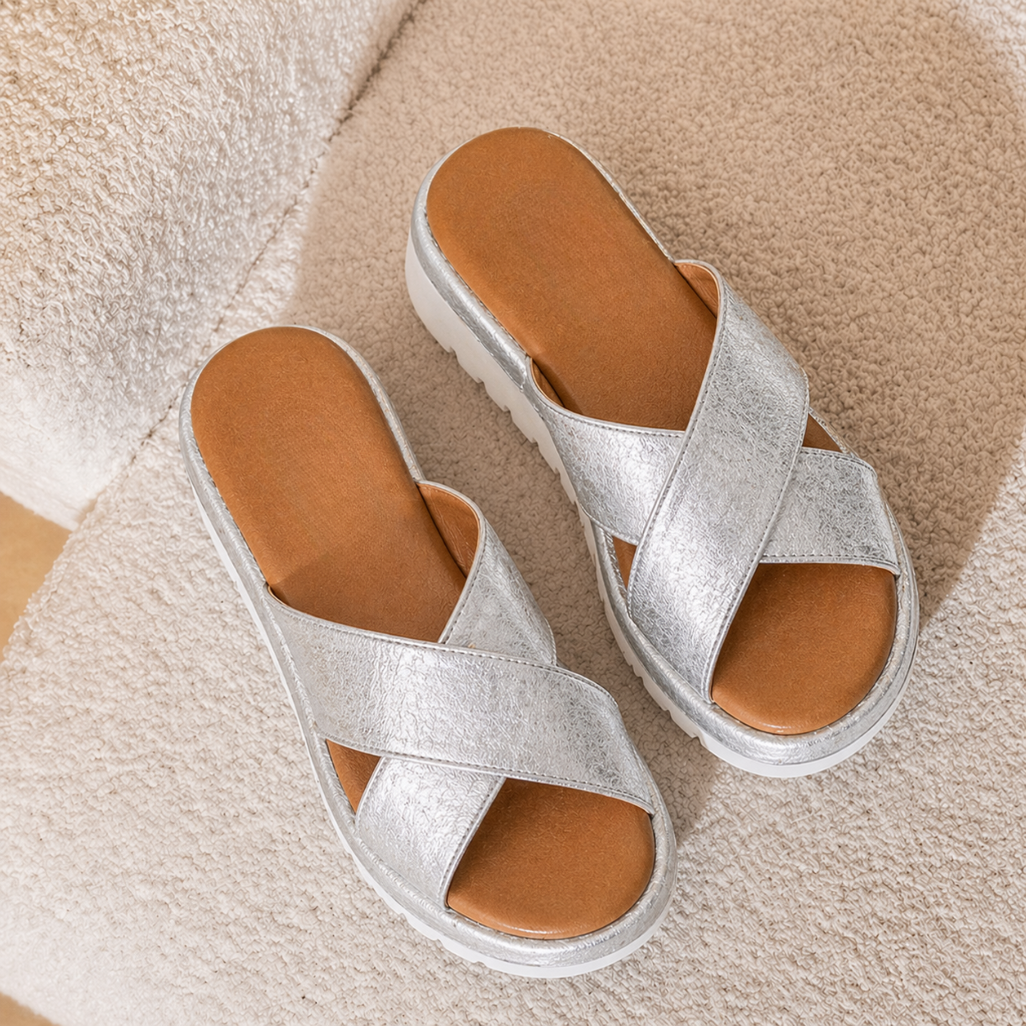 Olivia | Supportive Cross-Strap Sandals for Easy Walking