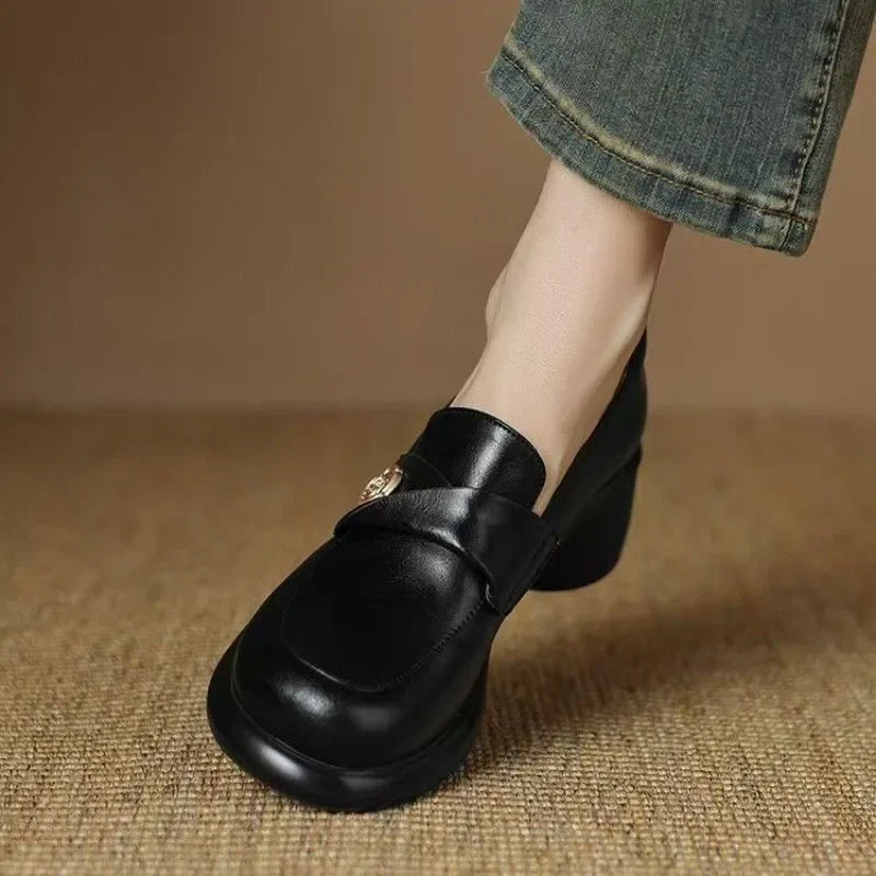 Zyra | Slip-On Heel Keeps Steps More Stable