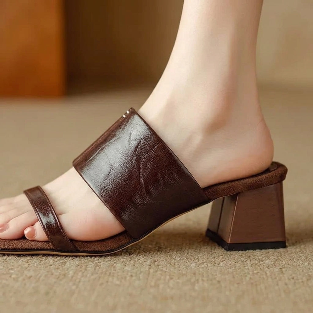 Elisse | Open-Heel Design for Quicker Step-In Wear
