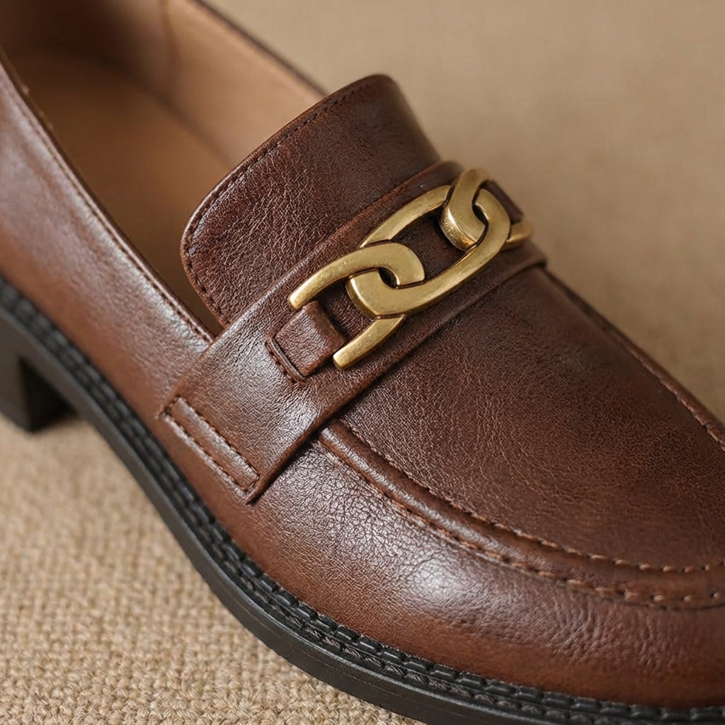 Fabiola | Low Heel Structure Helps Maintain Balance