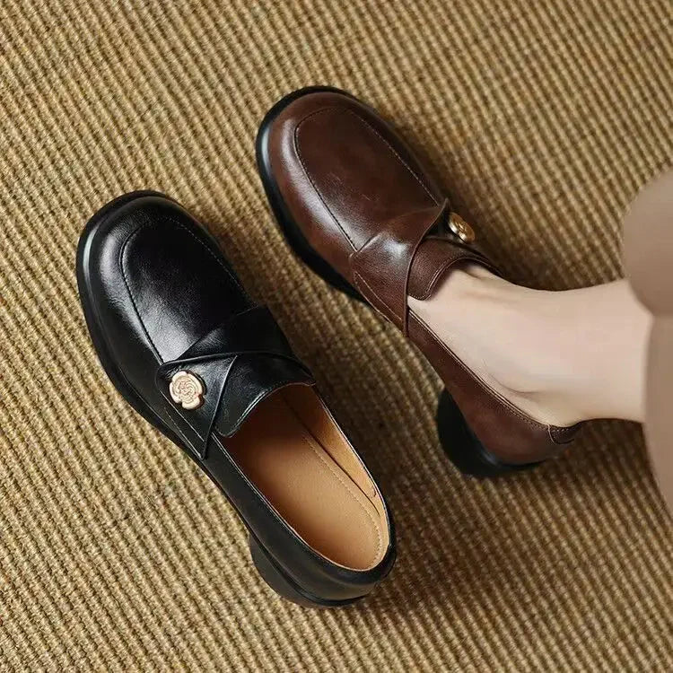 Zyra | Slip-On Heel Keeps Steps More Stable