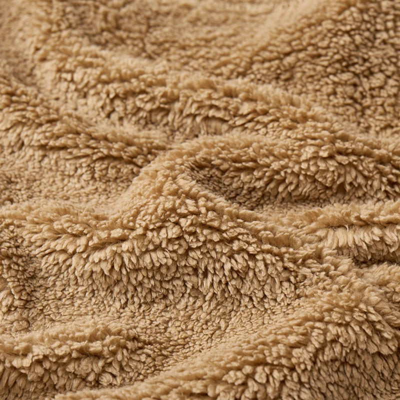 THOMPSON JACKET | PRACTICAL WARMTH WITHOUT WEIGHT