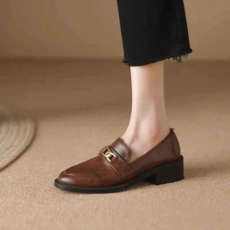 Fabiola | Low Heel Structure Helps Maintain Balance
