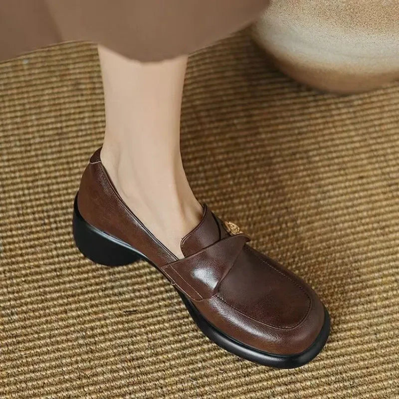 Zyra | Slip-On Heel Keeps Steps More Stable