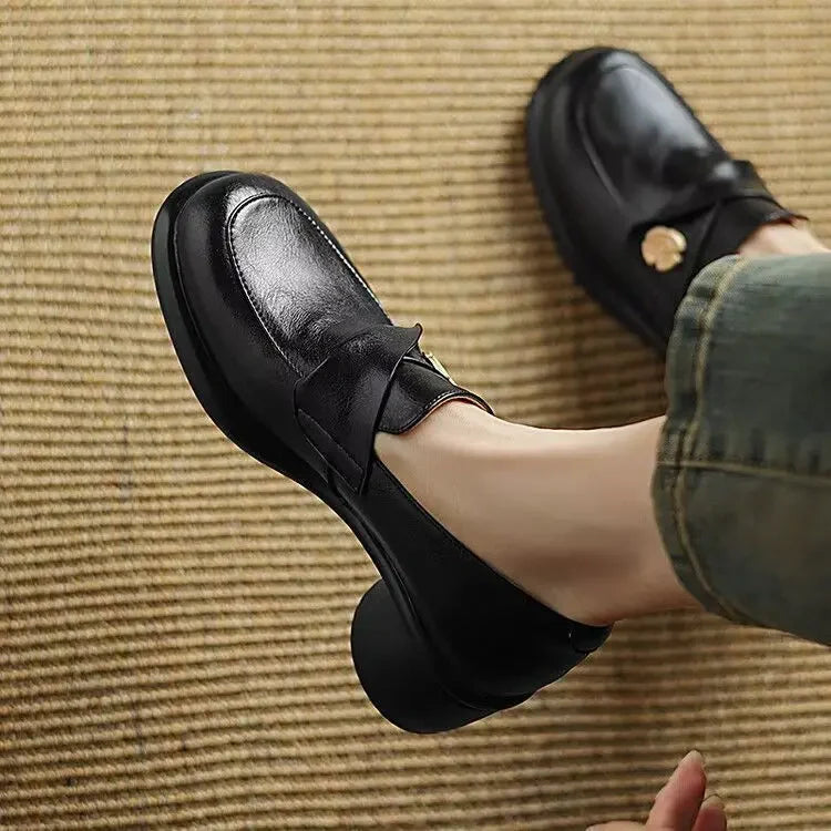 Zyra | Slip-On Heel Keeps Steps More Stable