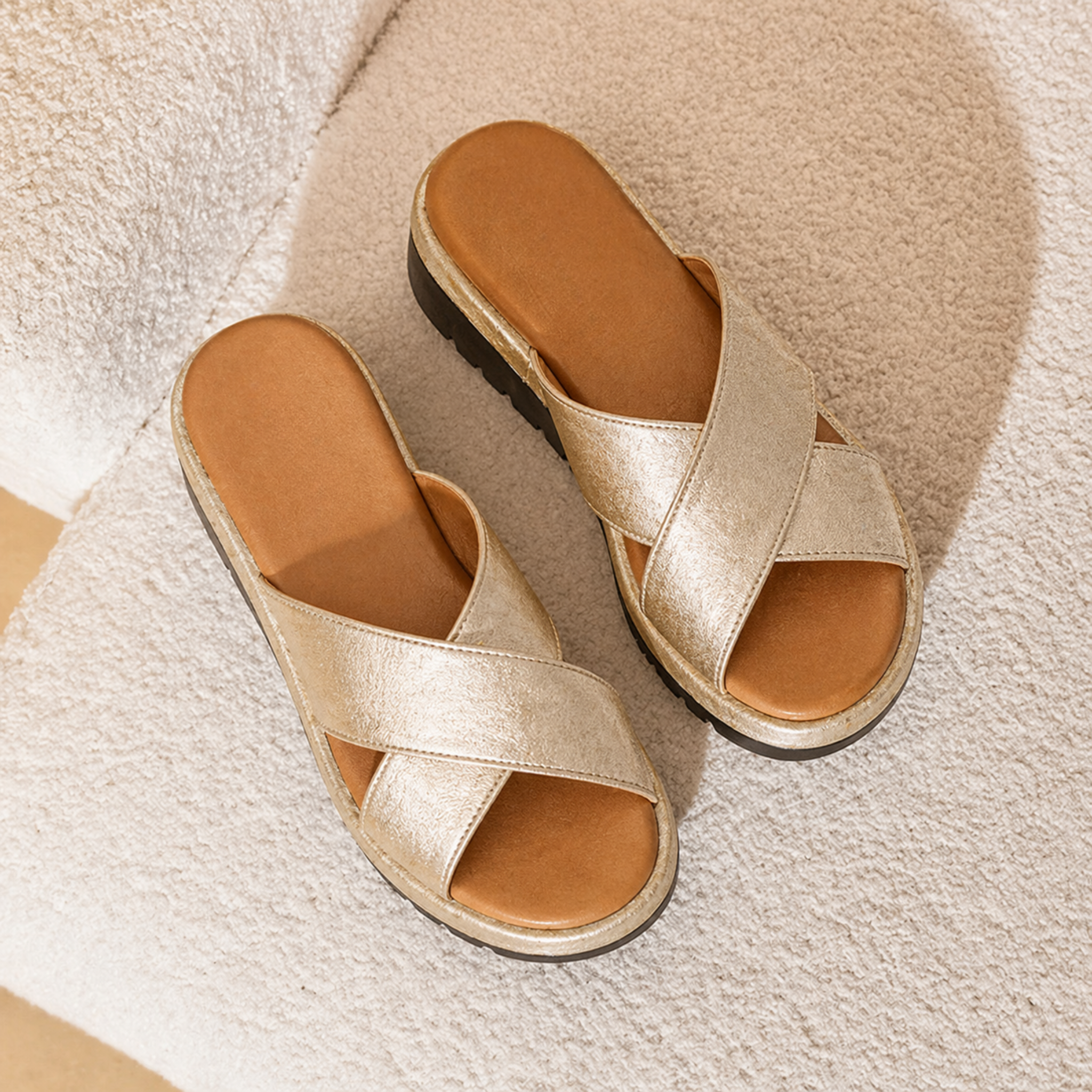 Olivia | Supportive Cross-Strap Sandals for Easy Walking