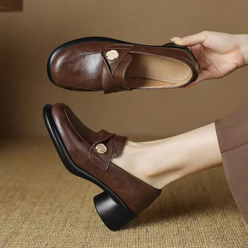 Zyra | Slip-On Heel Keeps Steps More Stable