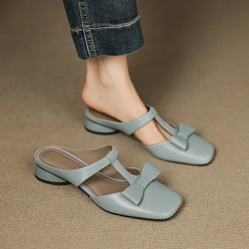 Novie | Open Side Fit Encourages Foot Flexibility