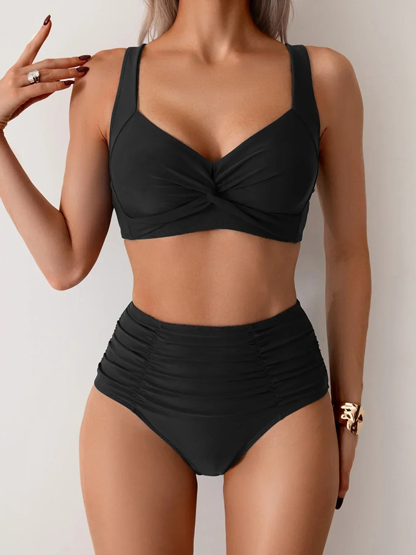 Lori | Timeless Elegance of Swimwear with Sculptural Confidence