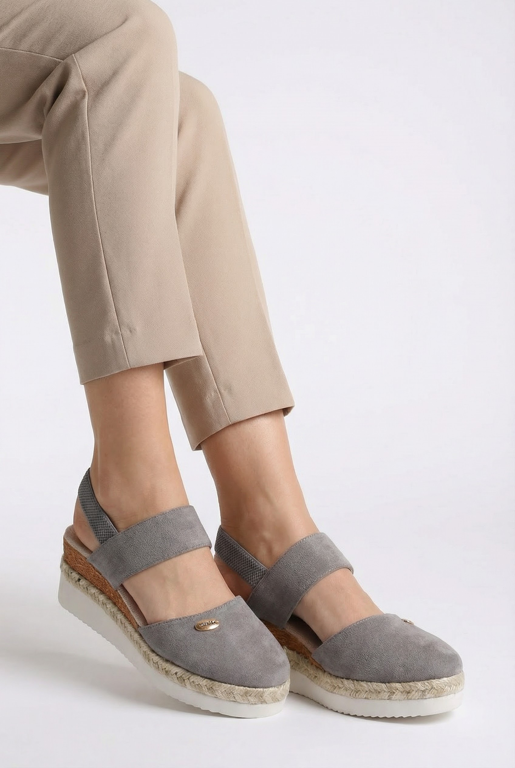 Riza | Back Strap Support, Stable Steps for Women