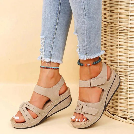 Dorothy | Finally a Sandal Your Swollen Feet Can Breathe In